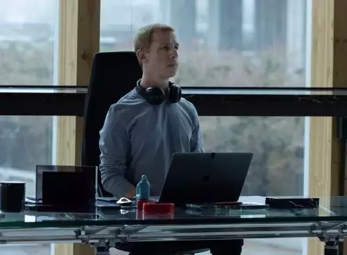 TheSocialReckoning_134356648906018108_big-cine_deskt.webp