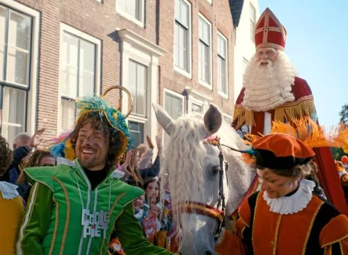 DeClubvanSinterklaasfilmEenDolleBeestenboel_134036203508520577_big-cine_deskt.webp