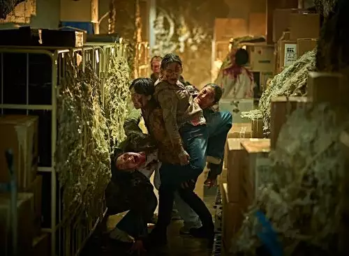Colony_134368873494679422_big-cine_deskt.webp